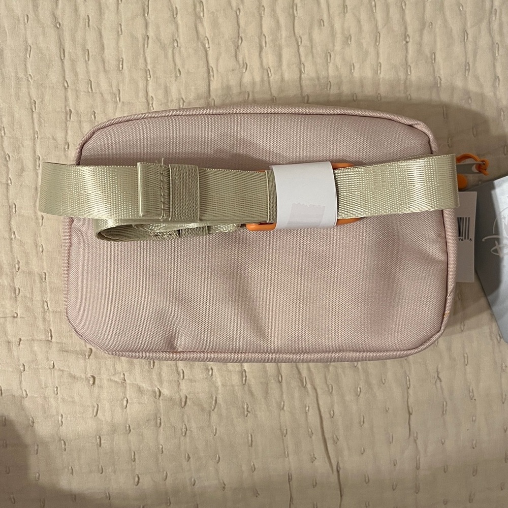 Walt Disney World Retro Logo Mickey Mouse Tan Belt Bag - Picture 6 of 10